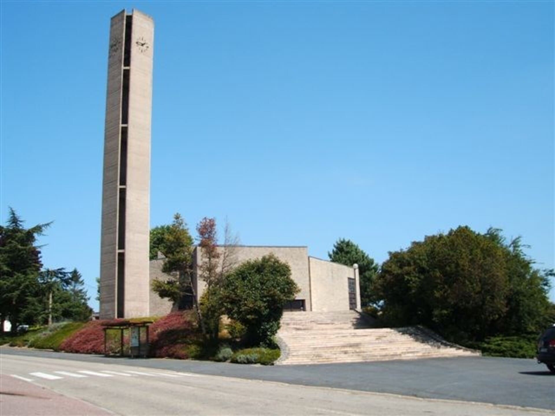 Mairie_De_Cahagnes_Patrimoine_Eglise_De_Cahagnes