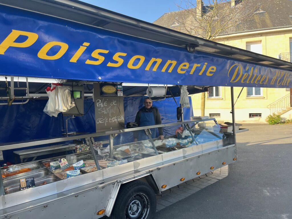 Mairie_De_Cahagnes_Commerces_Ambulants